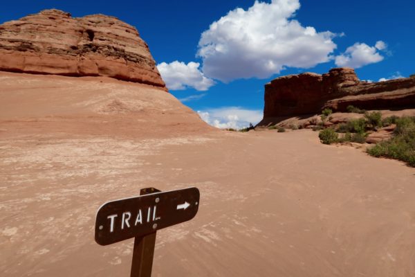 delicate arch trail 