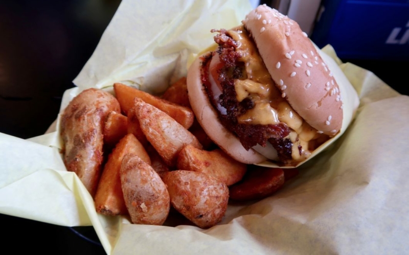 Hodad's burger