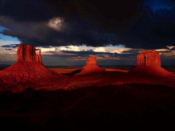 coucher de soleil monument valley 