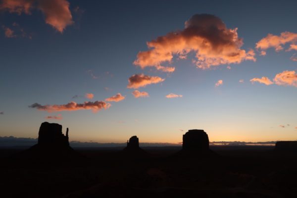 coucher de soleil monument valley 