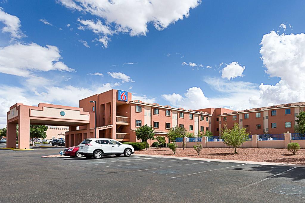 Motel 6