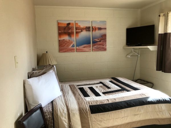 Red Rock Motel Page