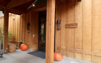 Lobby Rush Creek Lodge