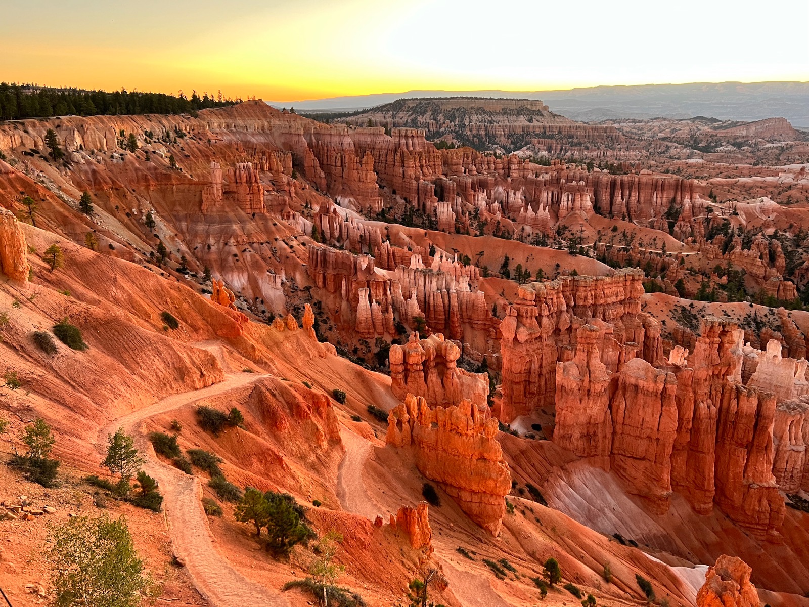 Lever de soleil à Bryce Canyon, un des plus beaux de l’Ouest - Bons