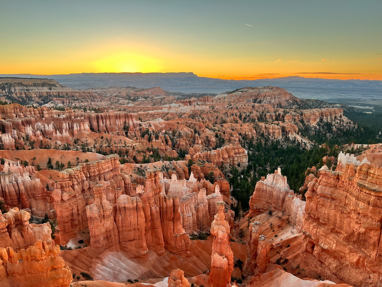 Lever de soleil à Bryce Canyon, un des plus beaux de l’Ouest - Bons