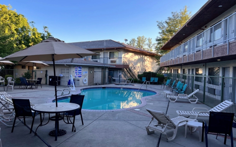 The Oakhurst Inn