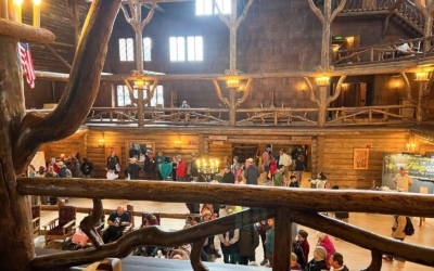 Intérieur Old Faithful Inn