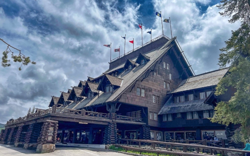 Old Faithful Inn
