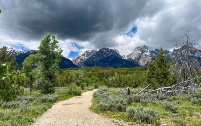 sentier vers Taggart et Bradley Lakes