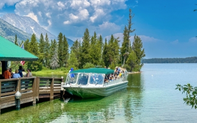 Traverser Jenny Lake en bateau