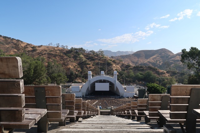 photo du Hollywood Bowl et du Hollywwod Sign en arrière plan
